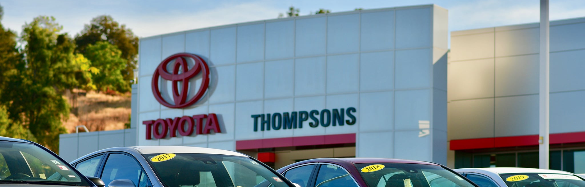 Thompsons Toyota - storefront