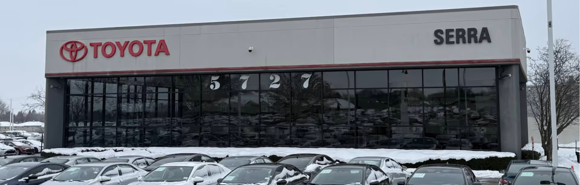 Exterior view of Serra Toyota of Milwaukee