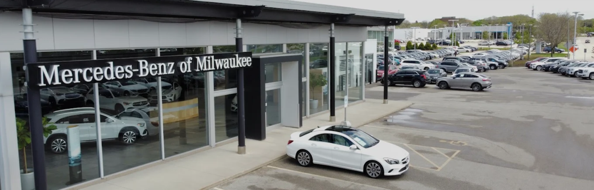 Mercedes-Benz of Milwaukee Storefront