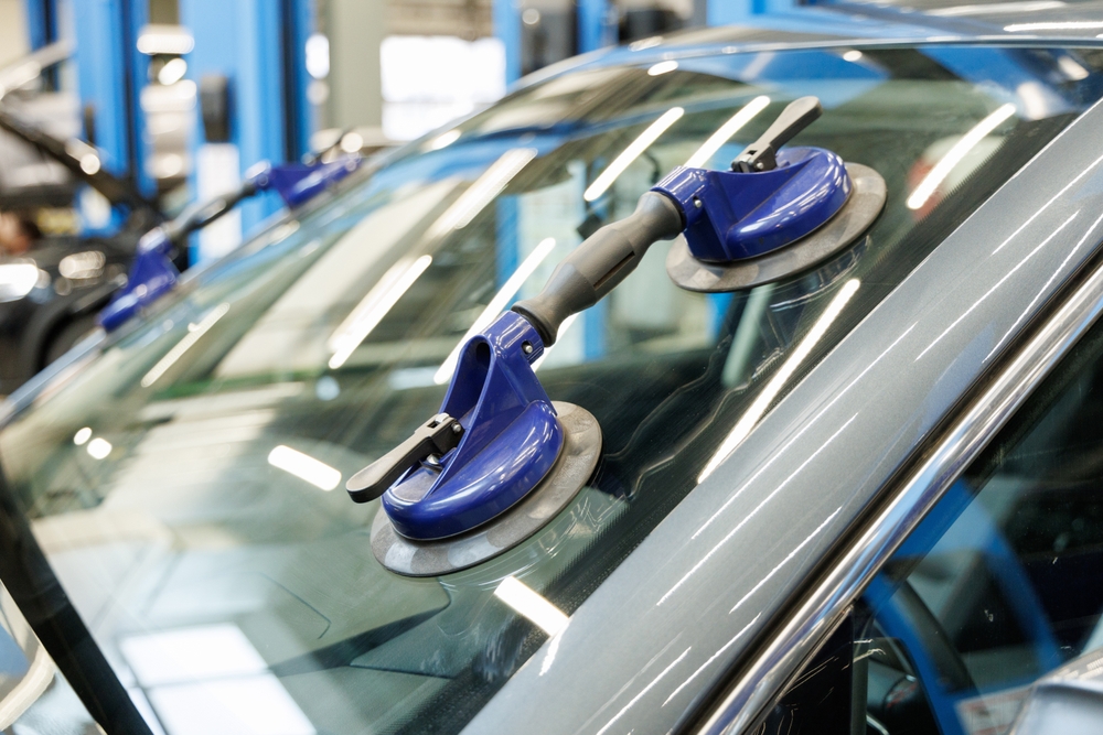 What Every Columbia Driver Should Know About Windshield Replacement 
