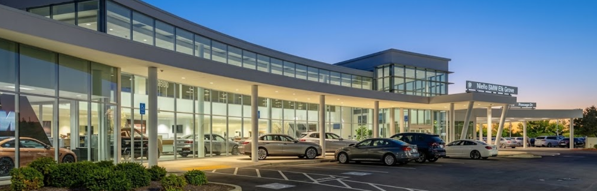 BMW at Niello BMW Elk Grove.